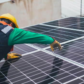 Les raisons pour investir dans des panneaux solaires photovoltaïques